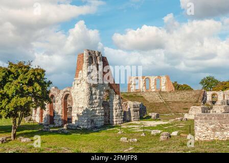 Alte Ruinen des Amphitheaters in Gubbio, Umbrien, Italien Stockfoto