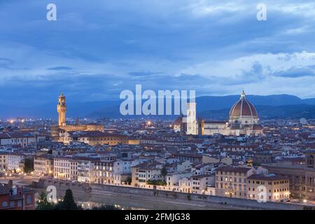 Blick auf Florenz in der Abenddämmerung, Italien Stockfoto