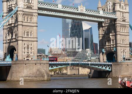 London entlang der Themse Stockfoto