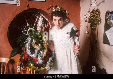 King Adora Weihnachtsfeier im Sawmills Studio, Golant, Fowey, Cornwall, England. Stockfoto