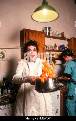 King Adora Weihnachtsfeier im Sawmills Studio, Golant, Fowey, Cornwall, England. Stockfoto