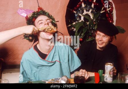 King Adora Weihnachtsfeier im Sawmills Studio, Golant, Fowey, Cornwall, England. Stockfoto