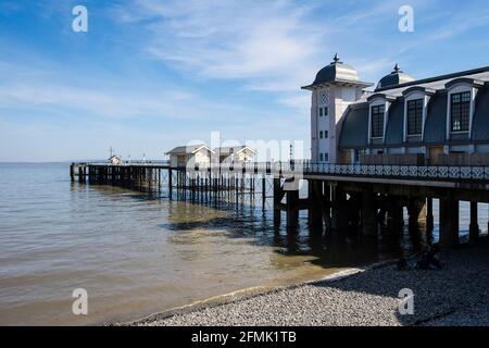 Viktorianischer Pier im Badeort an der Severn-Mündung. Penarth, Cardiff, (Caerdydd), Vale of Glamorgan, South Wales, Großbritannien, Großbritannien Stockfoto