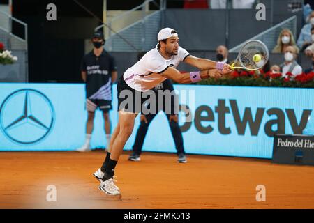 Madrid, Spanien. Mai 2021. Matteo Berrettini (ITA) Tennis : Matteo Berrettini aus Italien im Einzel-Finale gegen Alexander Zverev aus Deutschland beim ATP Masters 1000 'Mutua Madrid Open Tennis Turnier' bei der Caja Magica in Madrid, Spanien . Quelle: Mutsu Kawamori/AFLO/Alamy Live News Stockfoto
