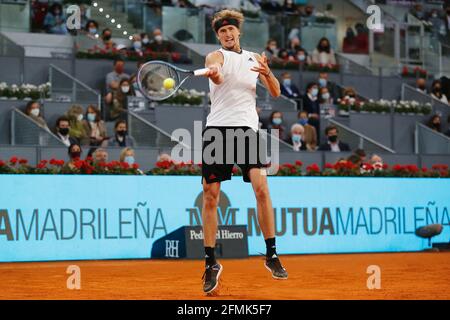 Madrid, Spanien. Mai 2021. Alexander Zverev (GER) Tennis : Alexander Zverev aus Deutschland im Einzel-Finale gegen Matteo Berrettini aus Italien beim ATP Masters 1000 'Mutua Madrid Open Tennis Turnier' bei der Caja Magica in Madrid, Spanien. Quelle: Mutsu Kawamori/AFLO/Alamy Live News Stockfoto