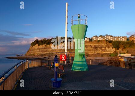 Warnleuchte, Cardiff Bay Barrage, South Wales. Stockfoto