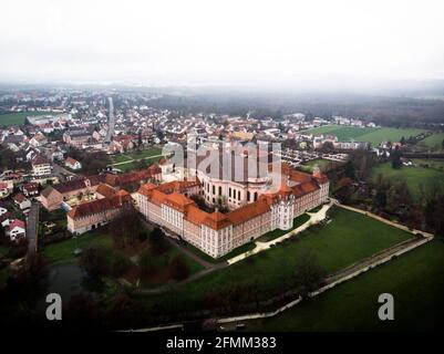 Luftpanorama des ehemaligen barocken Benediktinerklosters In Wiblingen Ulm Baden Württemberg Deutschland Europa Stockfoto