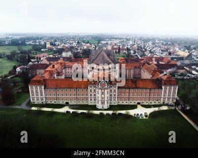 Luftpanorama des ehemaligen barocken Benediktinerklosters In Wiblingen Ulm Baden Württemberg Deutschland Europa Stockfoto