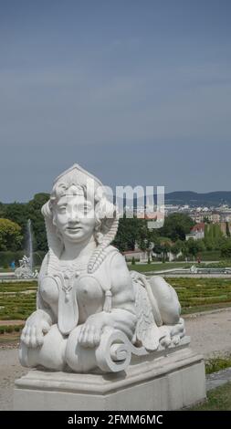 WIEN, ÖSTERREICH - 20. Jun 2017: Wien liegt im Nordosten Österreichs, an der östlichsten Ausdehnung der Alpen im Wiener Becken. Stockfoto