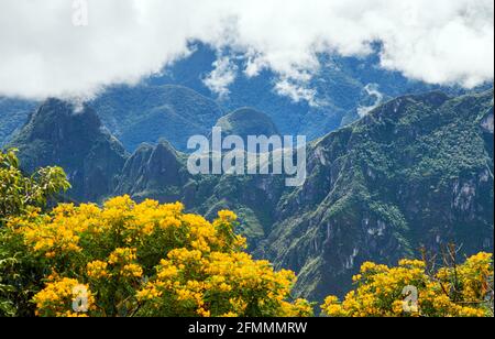 Machu Picchu inka-Stadt vom Beginn der Salkantay-Wanderung in der Nähe von Cusco oder Cuzco in Peru, peruanische Anden Stockfoto