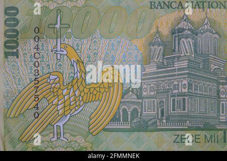 Fragment der Banknote 10000 rumänischer lei, Serie 1999 - Polymer, für Designzwecke Stockfoto