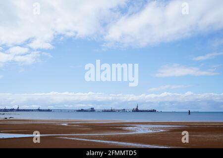 Mackay, Queensland, Australien - 2021. Mai: Kohleexport-Terminal-Verladeanlage an der Küste von Hay Point Stockfoto