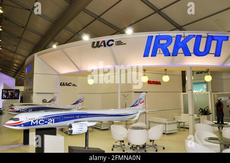 Irkut Stand, Farnborough International Airshow 2010. UAC, United Aircraft Corporation, JSC Irkut Corporation Gruppe der russischen Luftfahrthersteller Stockfoto