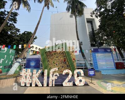 KALKUTTA, INDIEN - 09. Jan 2021: Kalkutta internationales Kinderfilmfestival in Nandan, kalkutta. Skulptur alter Filmkamera. Stockfoto