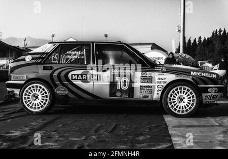 SAN MARINO, SAN MARINO - 28. Okt 2017: SAN MARINO, SAN MARINO - OTT 21 - 2017 : LANCIA DELTA EVO HF alter Rennwagen Rallye DIE LEGENDE 2017 der berühmte SA Stockfoto