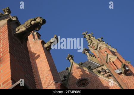 Wasserspeier auf der Kirche Stockfoto