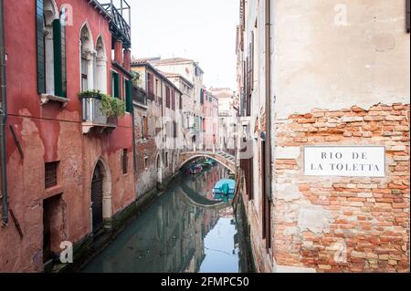 Rio de la Toletta, ein Kanal im Stadtteil Dorsoduro, Venedig, Italien, Venetien, Europa Stockfoto