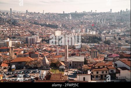 Luftpanorama des Stadtbildes von Ankara, Türkei vom Schloss Ankara aus gesehen Stockfoto