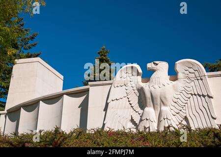 Skulptur eines Adlers, des US-Nationalwappens, auf dem Lorraine American Cemetery and Memorial, World war II, St Avold, Moselle (57), Grand Est Region, Stockfoto