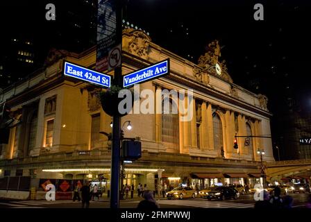 NEW YORK CITY, USA - 26. Mai 2015: Außenansicht des berühmten Grand Central Station in Manhattan, New York Stockfoto