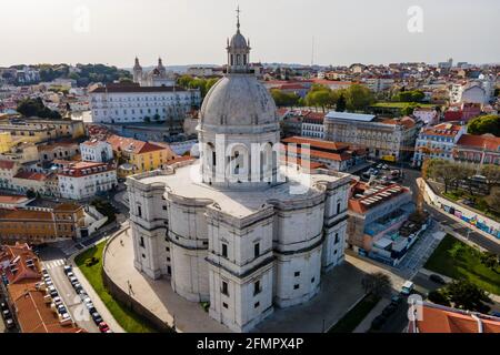 Luftaufnahme von Panteao Nacional, das Nationale Pantheon ist eine Berühmtheitsgräber in einer Kirche aus dem 17. Jahrhundert, Lissabon, Portugal. Stockfoto