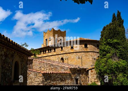 Sant Pere de Pals Sant Pere de Pals, gotische Kirche in der mittelalterlichen Stadt Pals, in Baix Emporda, Katalonien, Spanien. La ciutat medieval de Pals, al Bai Stockfoto