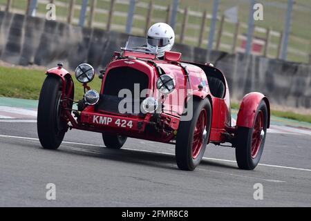 Richard Lake, Aston Martin Speed, The Mad Jack for Pre-war Sports Cars, Donington Historic Festival 2021, Donington Park, England, Mai 2021. Stockfoto