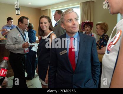 Austin, Texas, USA. Juni 2014. Der damalige Kandidat Don Huffines bei einem Empfang auf der Texas Republican Convention in Dallas am 5. Juni 2021. Huffines gewann die Wahl und diente drei Amtszeiten im texanischen Senat, bevor er 2021 gegen Greg Abbott als Gouverneur bekannt gab. Quelle: Bob Daemmrich/ZUMA Wire/Alamy Live News Stockfoto