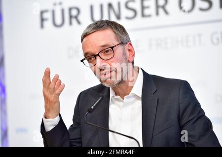 Wien, Österreich. 11.Mai 2021. Pressekonferenz mit Vereinsvorsitzendem Herbert Kickl (FPÖ) zu aktuellen Themen im Medienzentrum FPÖ. Stockfoto