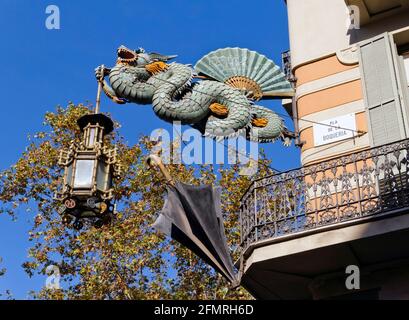 Drachenhaus der Sonnenschirme, La Rambla, Barcelona Stockfoto