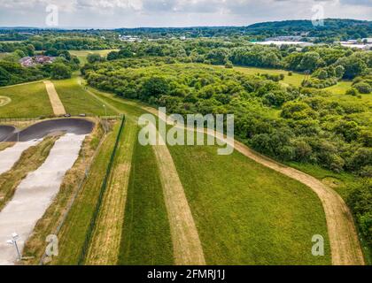 Luftaufnahme von Ipsley Meadows in Redditch während der Sperre 2020. Stockfoto