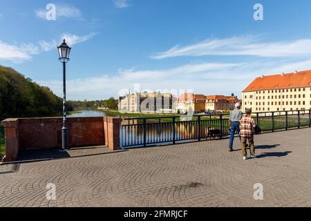 Grimma, Sachsen, Deutschland- 05 11 2021, die kleine Stadt an der Mulde ist bekannt als die "Perle des Muldetals"-Poeppelmann-Brücke Stockfoto