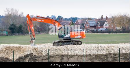 BUCKINGHAMSHIRE, Großbritannien - 13. Februar 2021. Schwere Maschinen auf einer Eisenbahnbaustelle in der Nähe des Dorfes Verney Junction. Eisenbahnprojekt East West, Winslow, Stockfoto