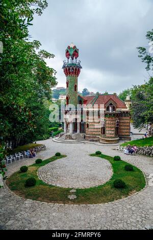 Comillas, Spanien - 24. August 2016: La Villa Quijano, im Volksmund als El Capricho bekannt, ist ein modernistisches Gebäude in der kantabrischen Stadt Comilla Stockfoto