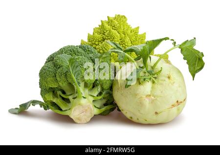 Brokkoli Kohlrabi romanesco Pfad isoliert auf weiß Stockfoto