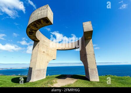 Gijon, Spanien - 31. März 2015: Lobrede über den Horizont in Gijon, Spanien. Die Skulptur wurde von Eduardo Chillida entworfen und ist eines der bekanntesten Monu Stockfoto