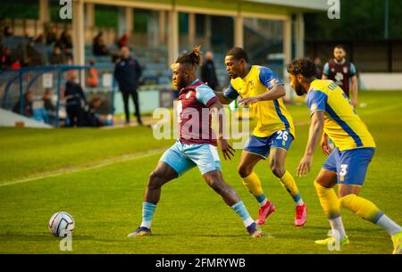 Solihull, Großbritannien. Mai 2021. Weymouth über den Angriff während des Spiels der Vanarama National League zwischen Solihull Moors & Weymouth im SportNation.be-t-Stadion in Solihull, England Credit: SPP Sport Press Foto. /Alamy Live News Stockfoto