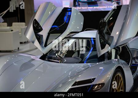 DUBAI, VAE - 16. NOVEMBER: Die Aspark Owl Sport elektrische Auto ist Auf der Dubai Motor Show 2019 Am 16. November 2019 Stockfoto