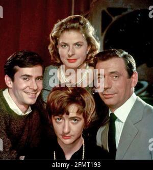 Auf Wiedersehen WIEDER 1961 United Artists Film. Von links: Anthony Perkins, Ingrid Bergman,Yves Montand mit unten Françoise Sagan über den Roman, auf dem das basiert Stockfoto