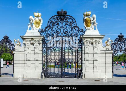 Wien, Österreich - 16. September 2019: Eingangstor zum Schloss Belvedere. Stockfoto