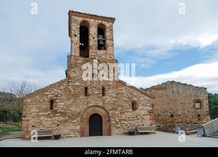 Sant Andreu de Castellnou ist eine romanische Kirche in der Gemeinde Castellnou de Bages, ist ein unvollendetes Werk das architektonische Erbe Erfinder Stockfoto