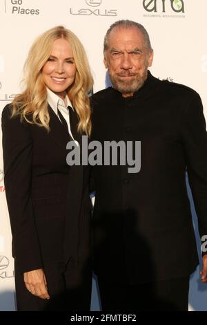 LOS ANGELES - SEP 23: Eloise DeJoria, John Paul DeJoria bei den 27. Environmental Media Awards im Barker Hangaer am 23. September 2017 in Santa Monica, CA Stockfoto