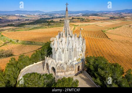 Heiligtum von Montserrat in Montferri Alt Camp, Provinz Tarragona, Katalonien, Spanien. Von der modernistischen Architekten Josep Maria Jujol Stockfoto