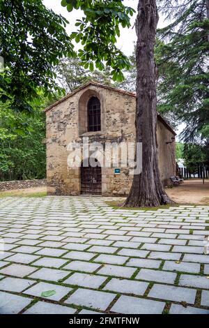 Kirche von Sant Martí de Pertegas, XII Jahrhundert in Sant Celoni, Barcelona Spanien Stockfoto