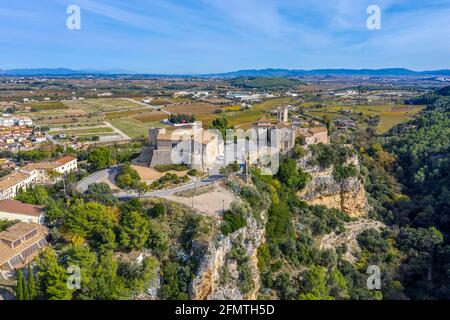 Schloss und Santa Maria Kirche in Sant Marti Sarroca Katalonien Spanien Stockfoto