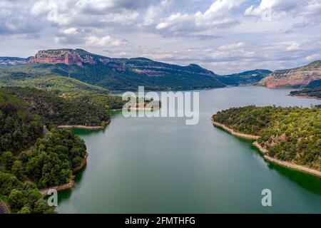 Der Blick auf den Damm des Sau Reservoir, im Ter Fluss, in der Provinz Girona, Katalonien, Spanien Stockfoto