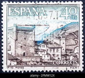 SPANIEN - UM 1964: Briefmarke gedruckt von Spanien, zeigt Potes, um 1964 Stockfoto