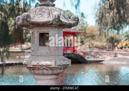 Schönen Chinesischen Garten im Sommer Stockfoto