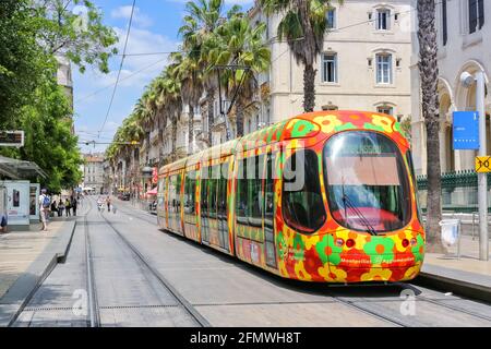 Montpellier, Frankreich - 24. Mai 2015: Tram Tramway de Montpellier öffentliche Verkehrsmittel Verkehrsmittel Gares Bahnhof in Montpellier, Frankreich. Stockfoto