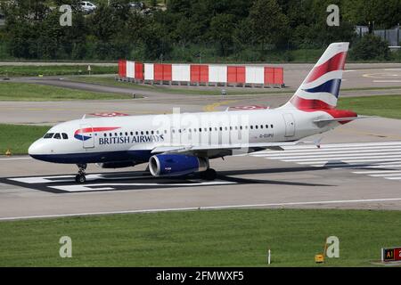 Zürich, Schweiz – 29. Juli 2016: British Airways Airbus A319 am Flughafen Zürich (ZRH) in der Schweiz. Airbus ist ein Flugzeughersteller aus Toulo Stockfoto